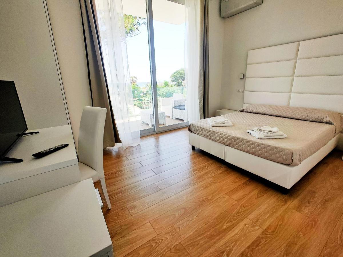 Double Room with Sea View,1092414159:JPEG