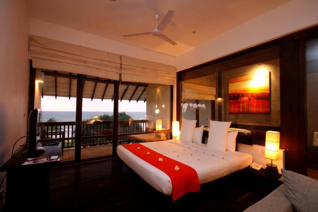 Deluxe Double Room Ocean View Balcony