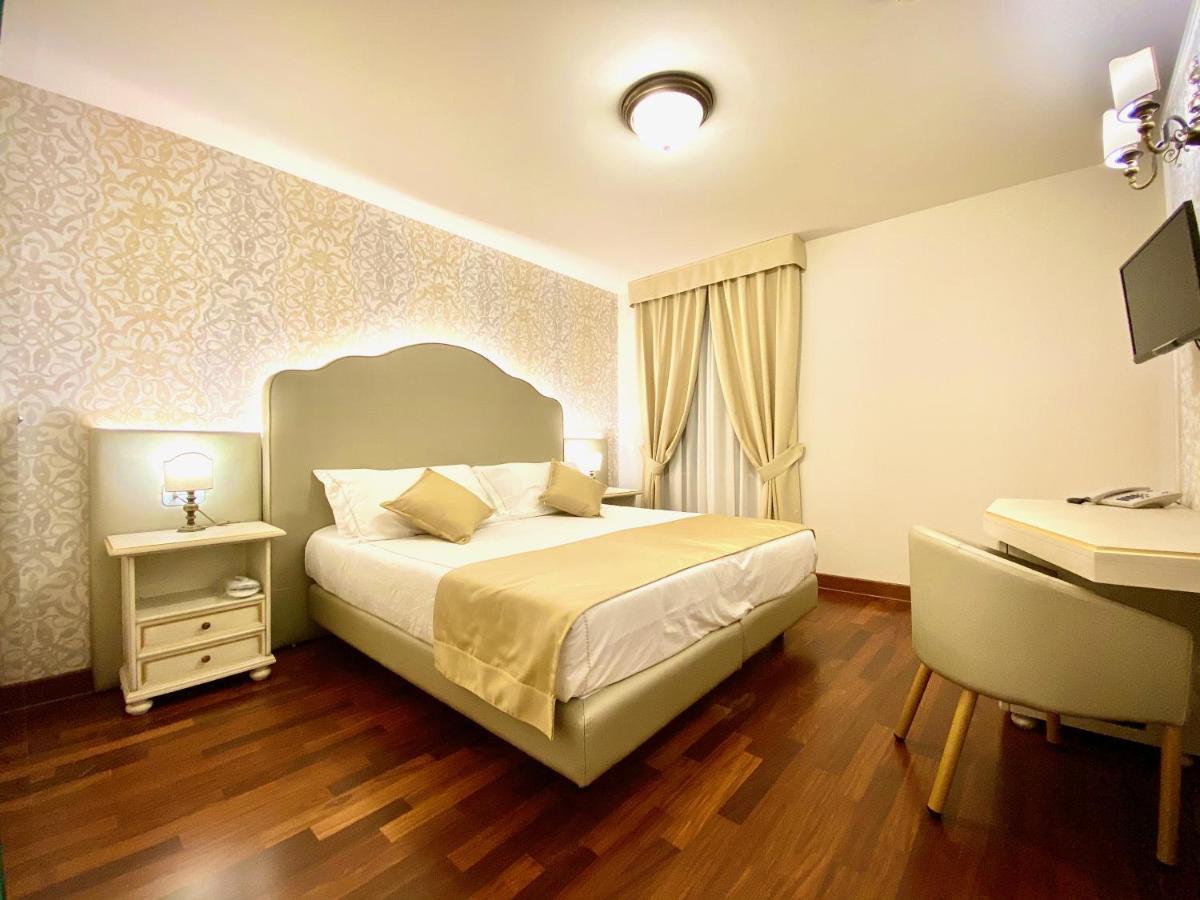 Double Room Lake View