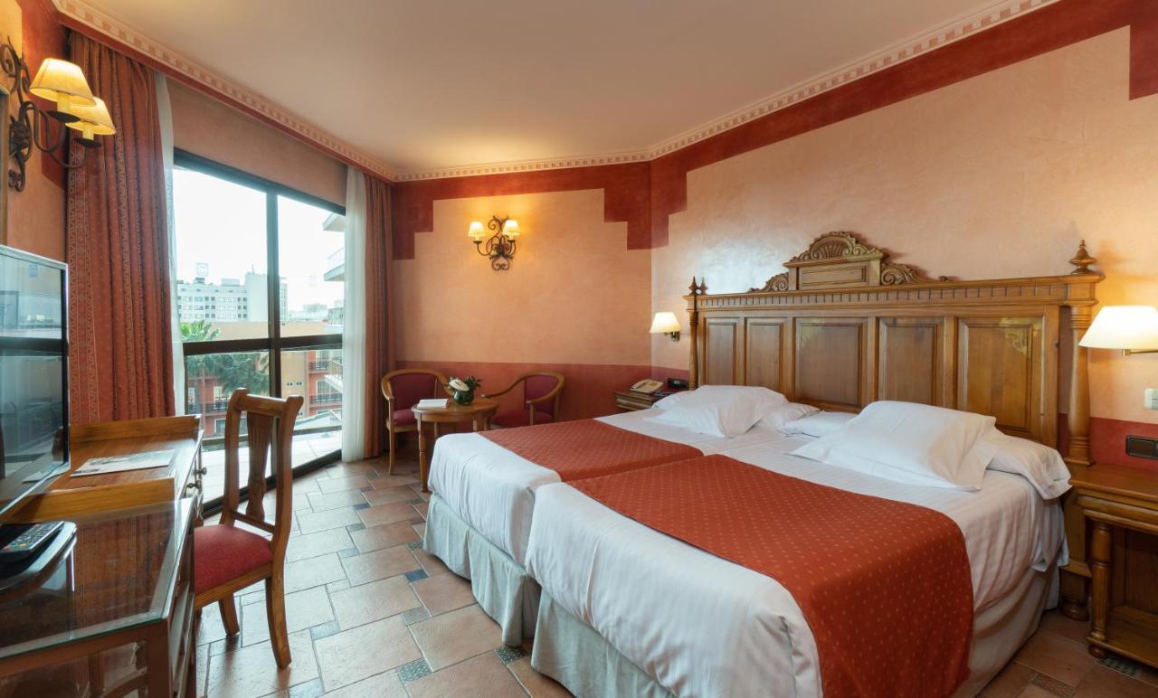 Double or Twin Room Partial Sea View