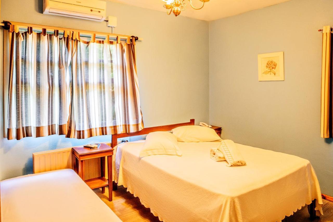 Economy Double or Twin Room,1416986409:JPEG