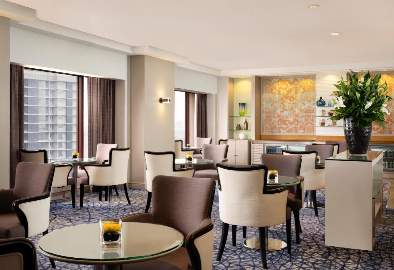 1 King Bed, City View, Club Lounge Access, Room