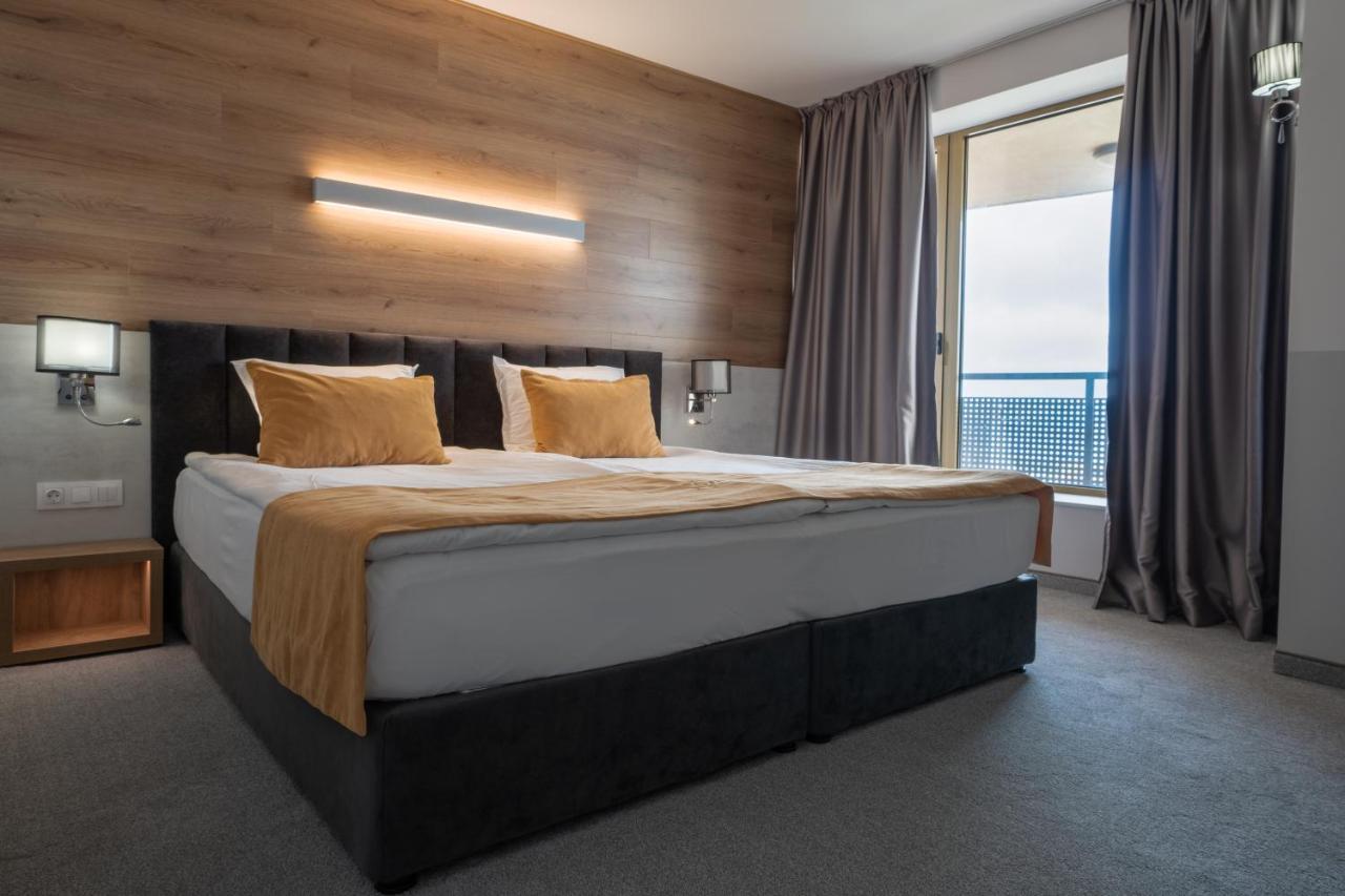 Double or Twin Room with Balcony and Park View (2 Adults + 2 Children),1275382573:JPEG