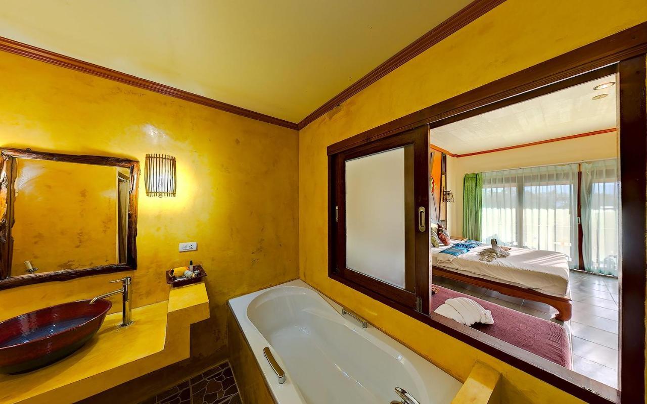 Deluxe Room With Balcony ( Mountain View) - Free Shuttle bus to the beach
