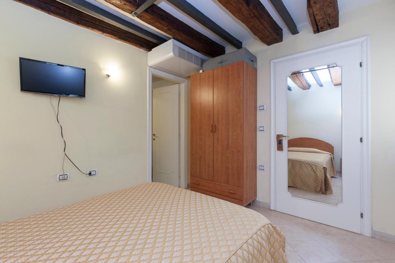 Single Room,1362783713:JPEG