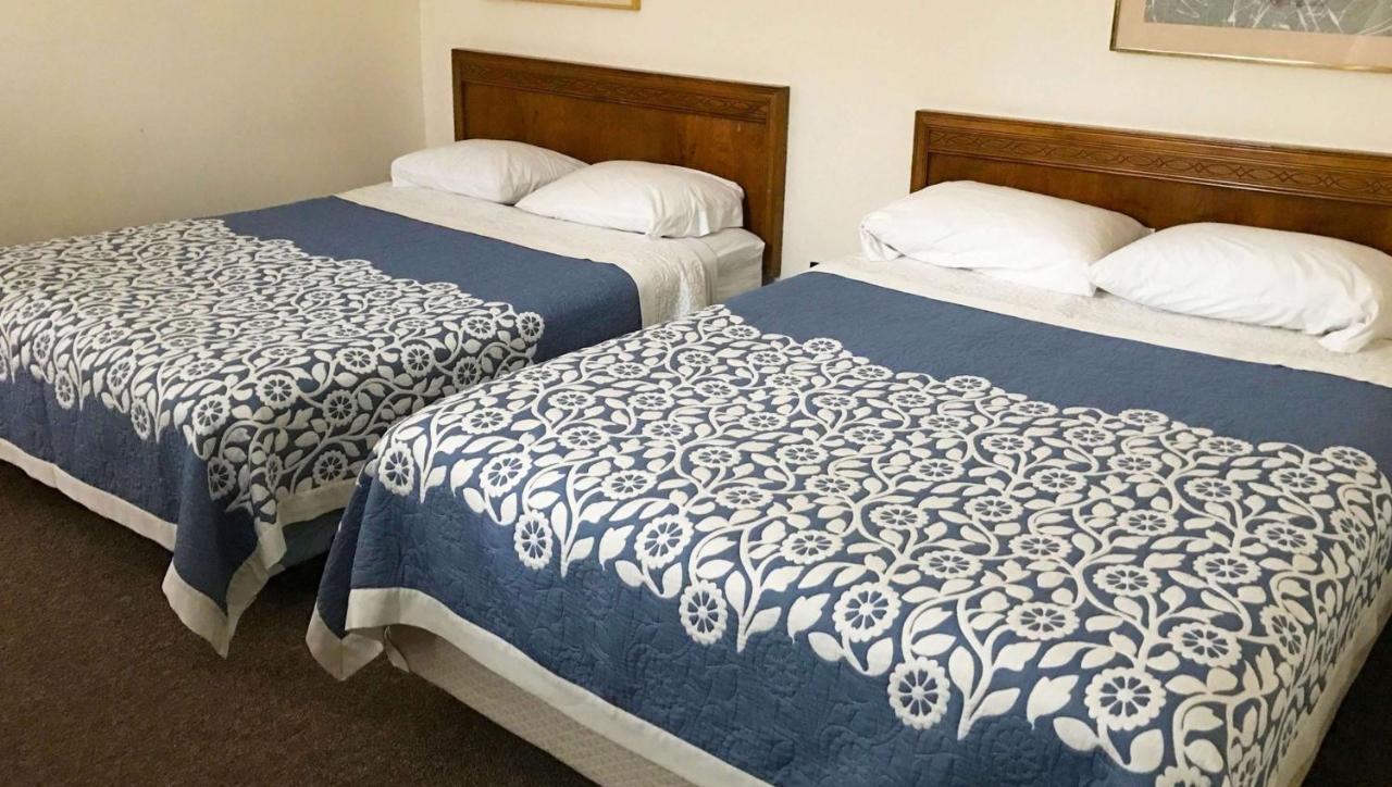 Room with Two Double Beds - Non-Smoking