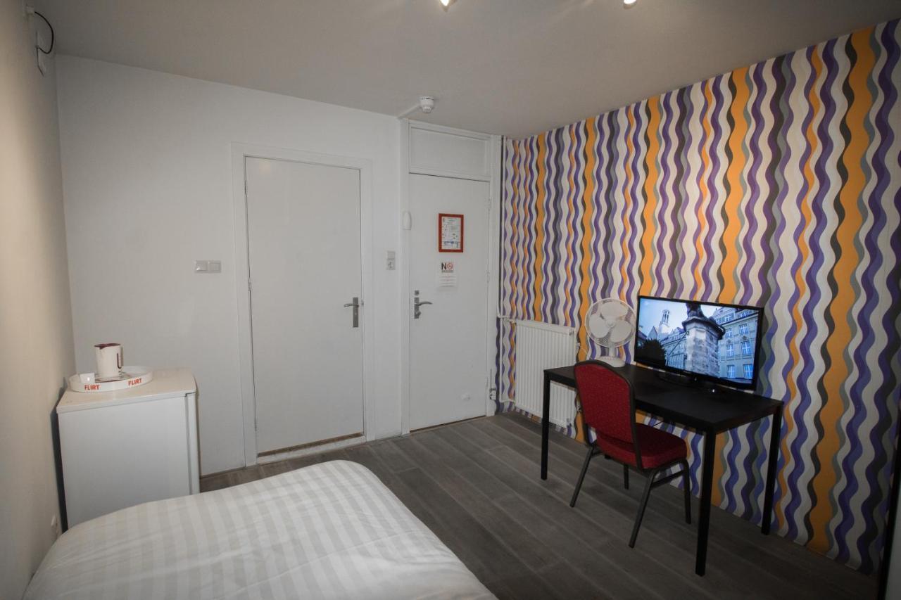 Single Room with Private Bathroom,1174974026:JPEG