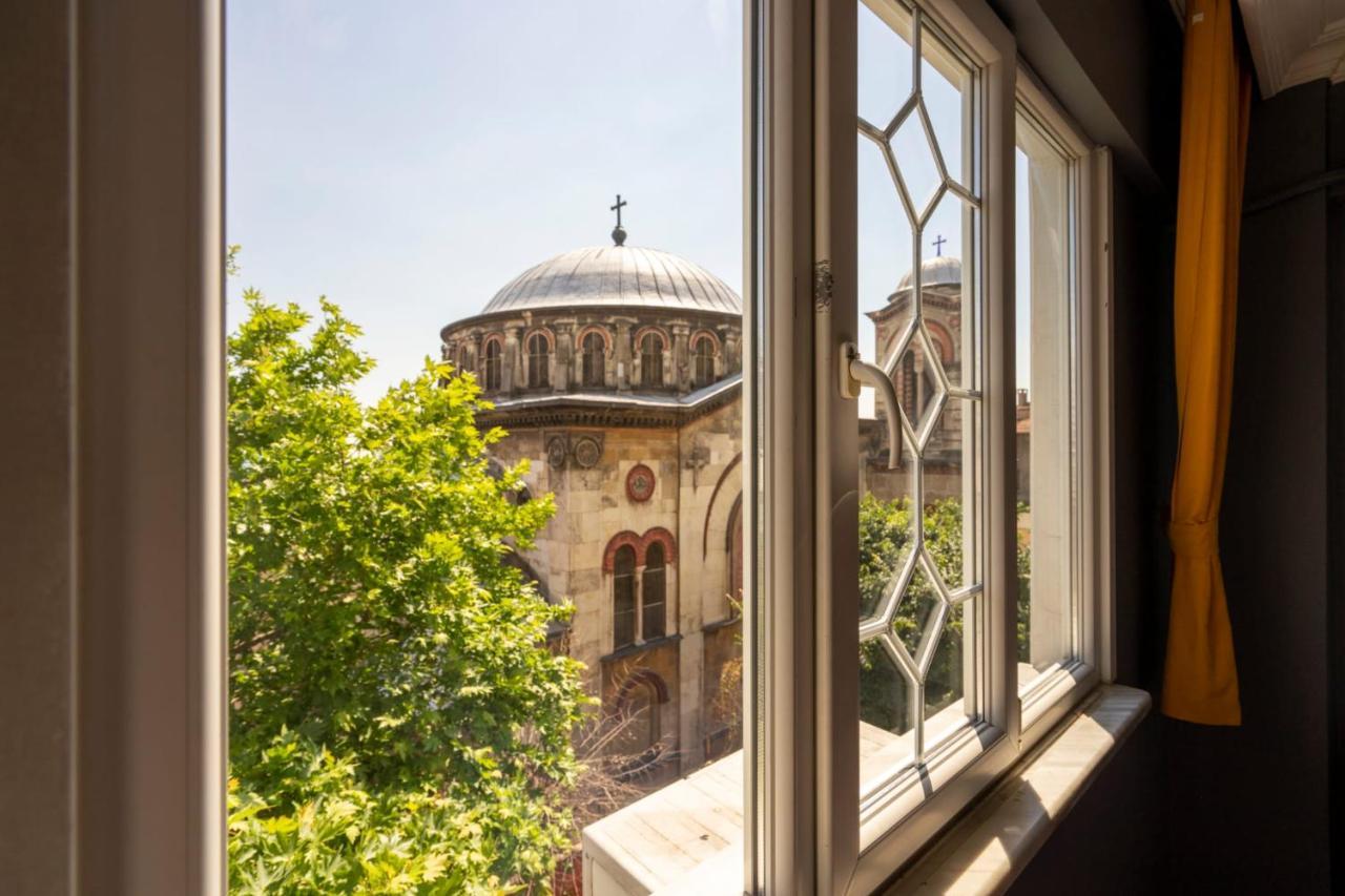 Deluxe Double or Twin Room with City View