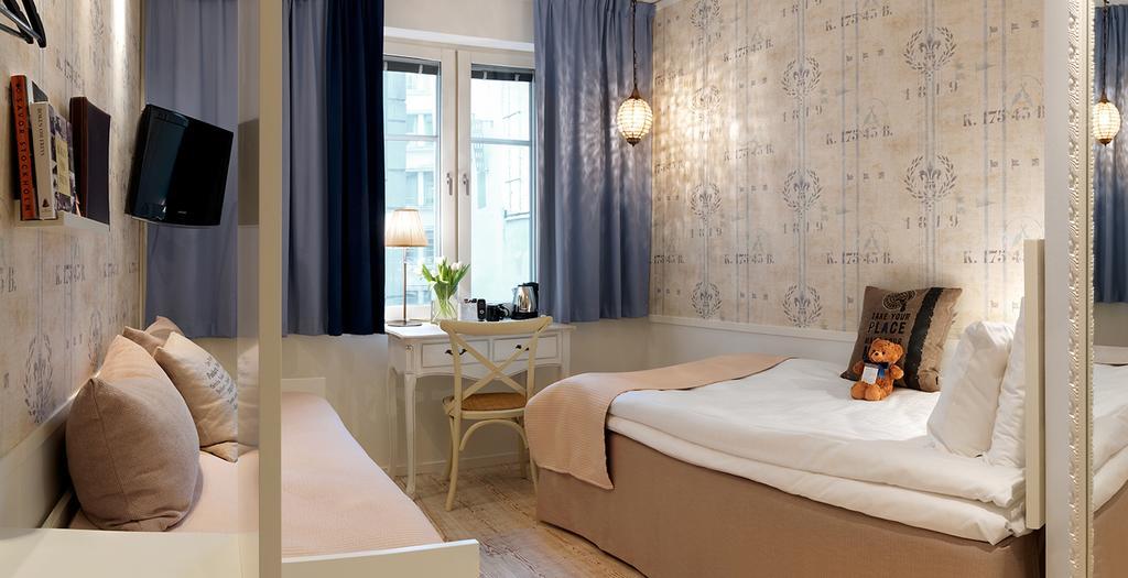 Chambre Simple avec Canapé-Lit