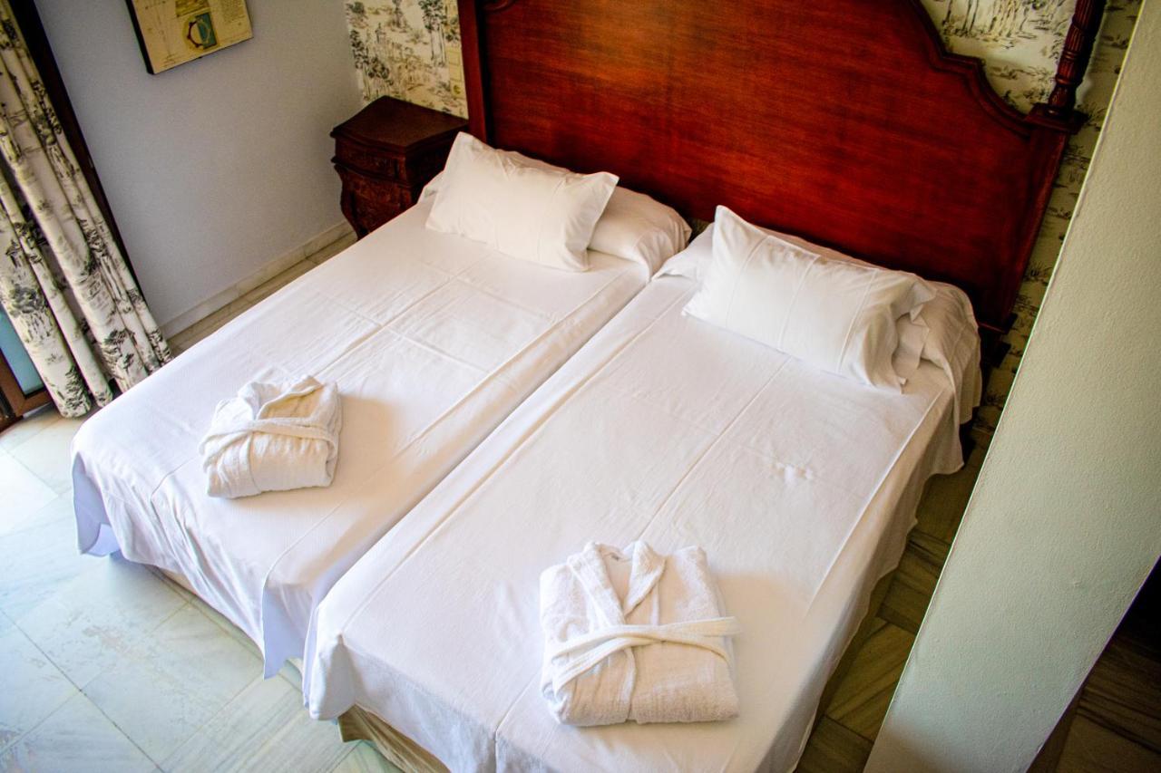 Double or Twin Room Sea View