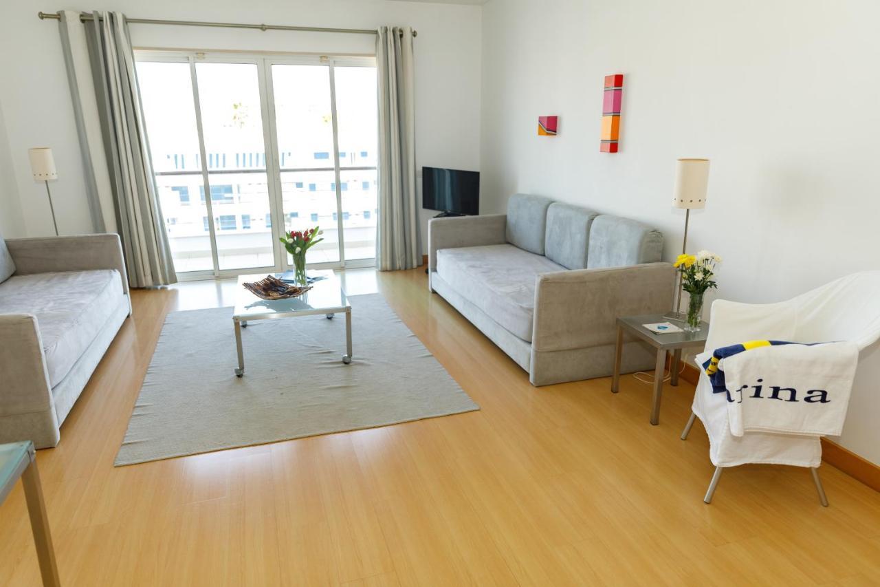 Suite com 1 Quarto e Vista Marina ou Piscina (1-4 Adultos)