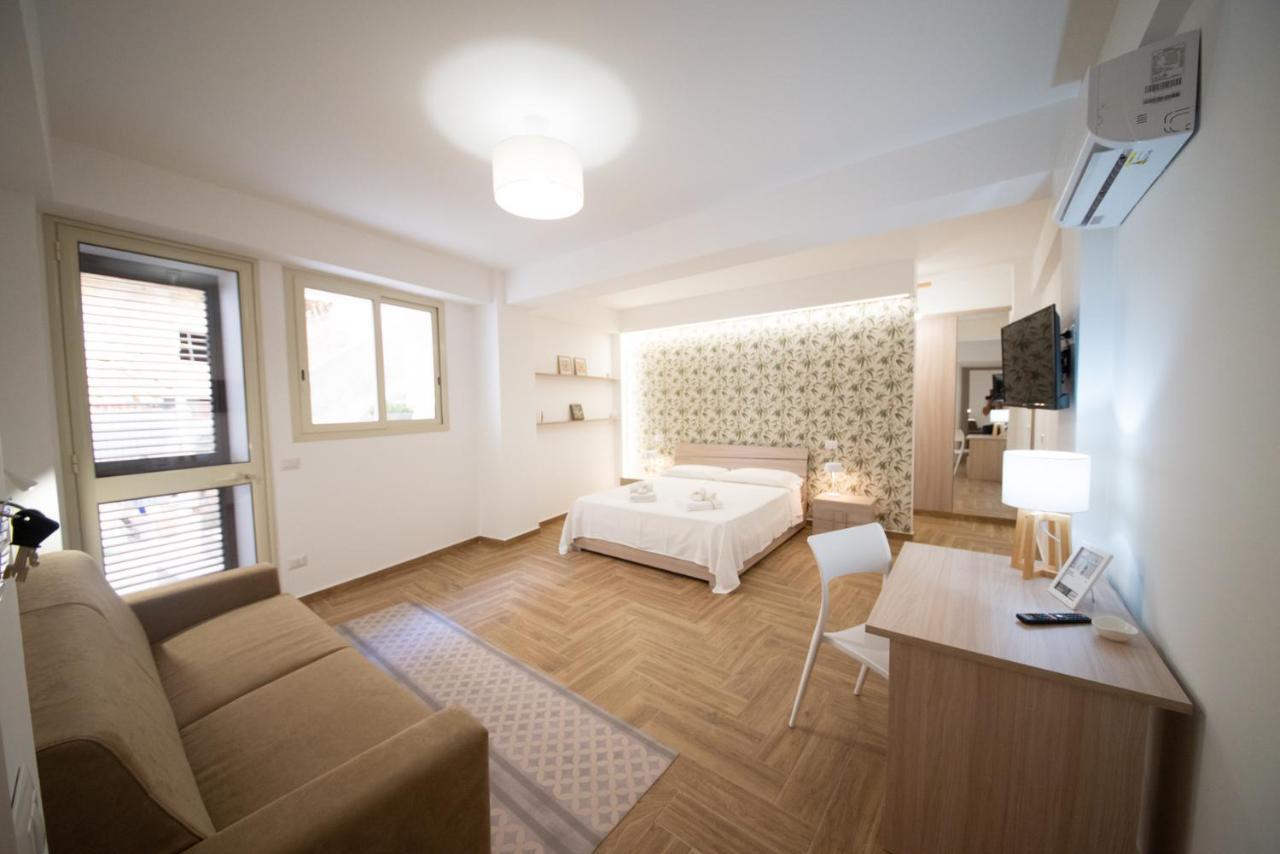 Deluxe Double Room with Shower,1129274787:JPEG