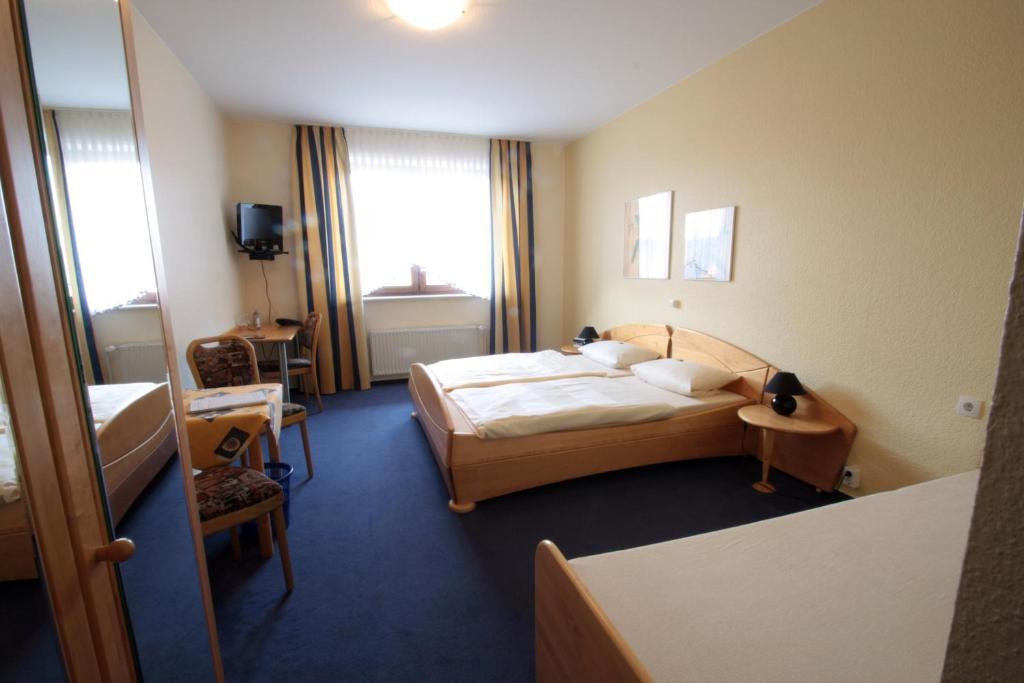 Triple Room,19500239:JPEG