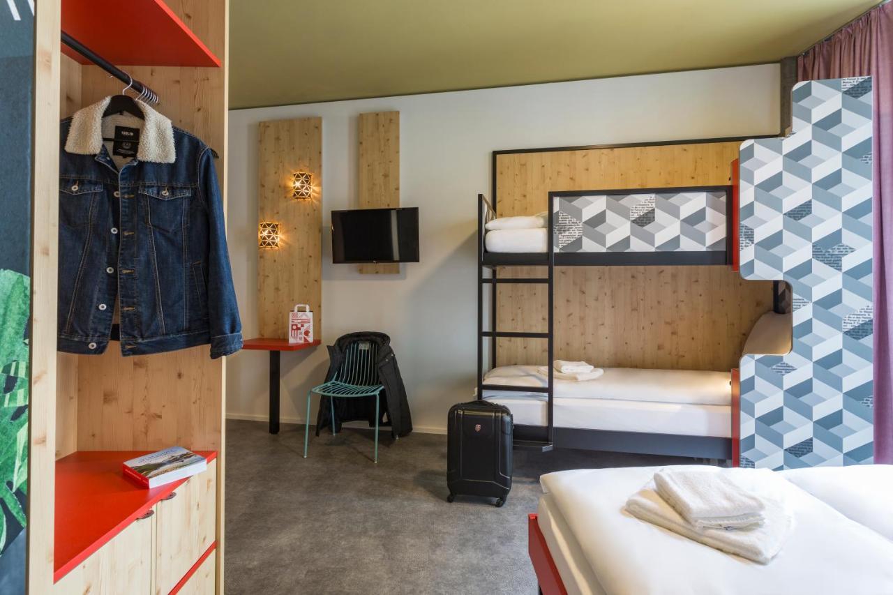Bed 4-Bed Mixed Dormitory Room
