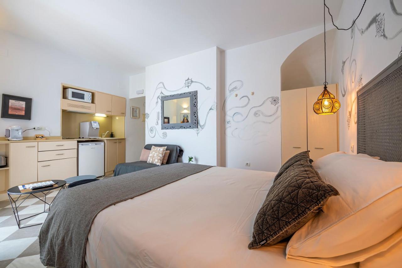 Exterior Suite