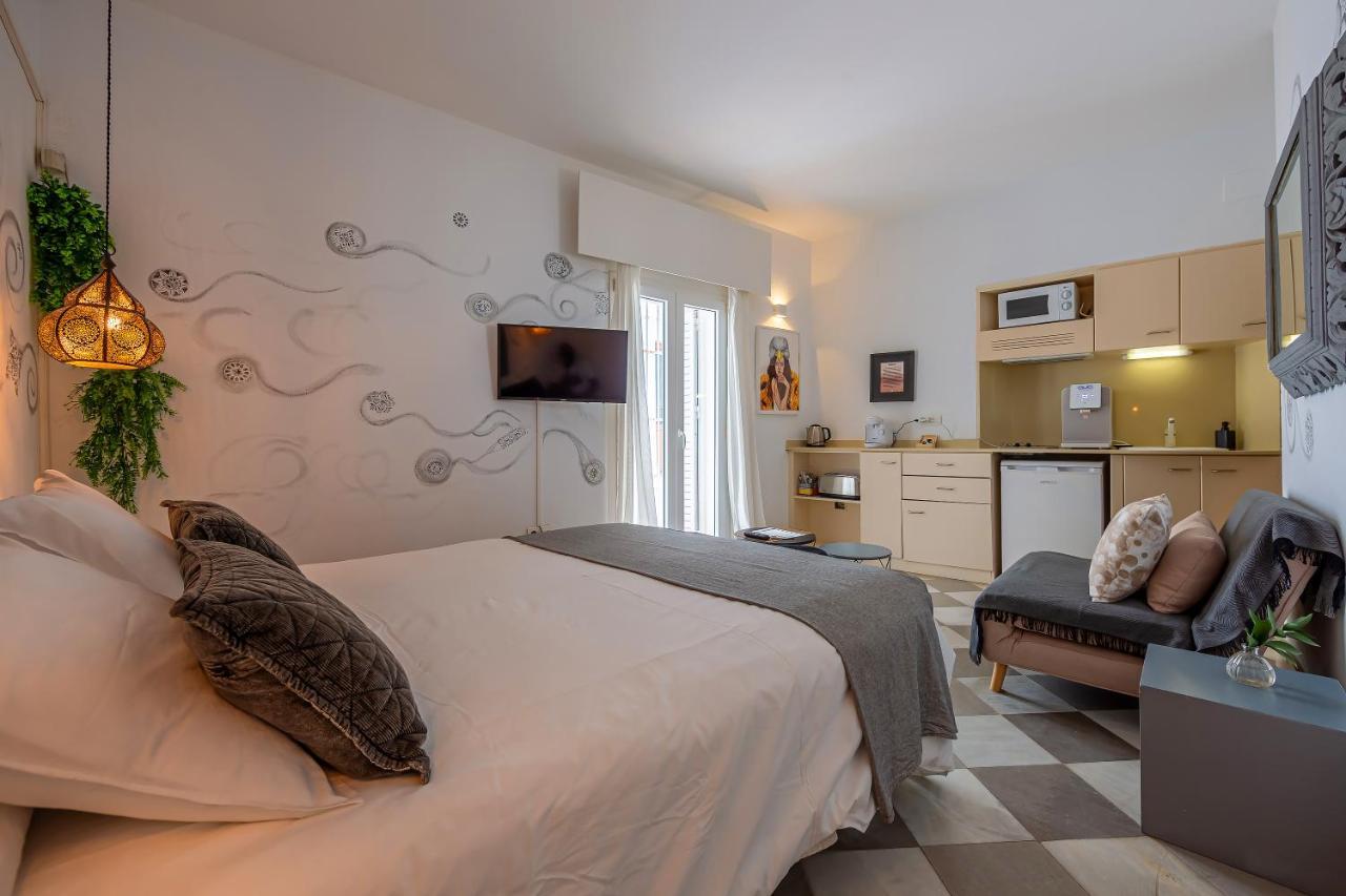 Exterior Suite