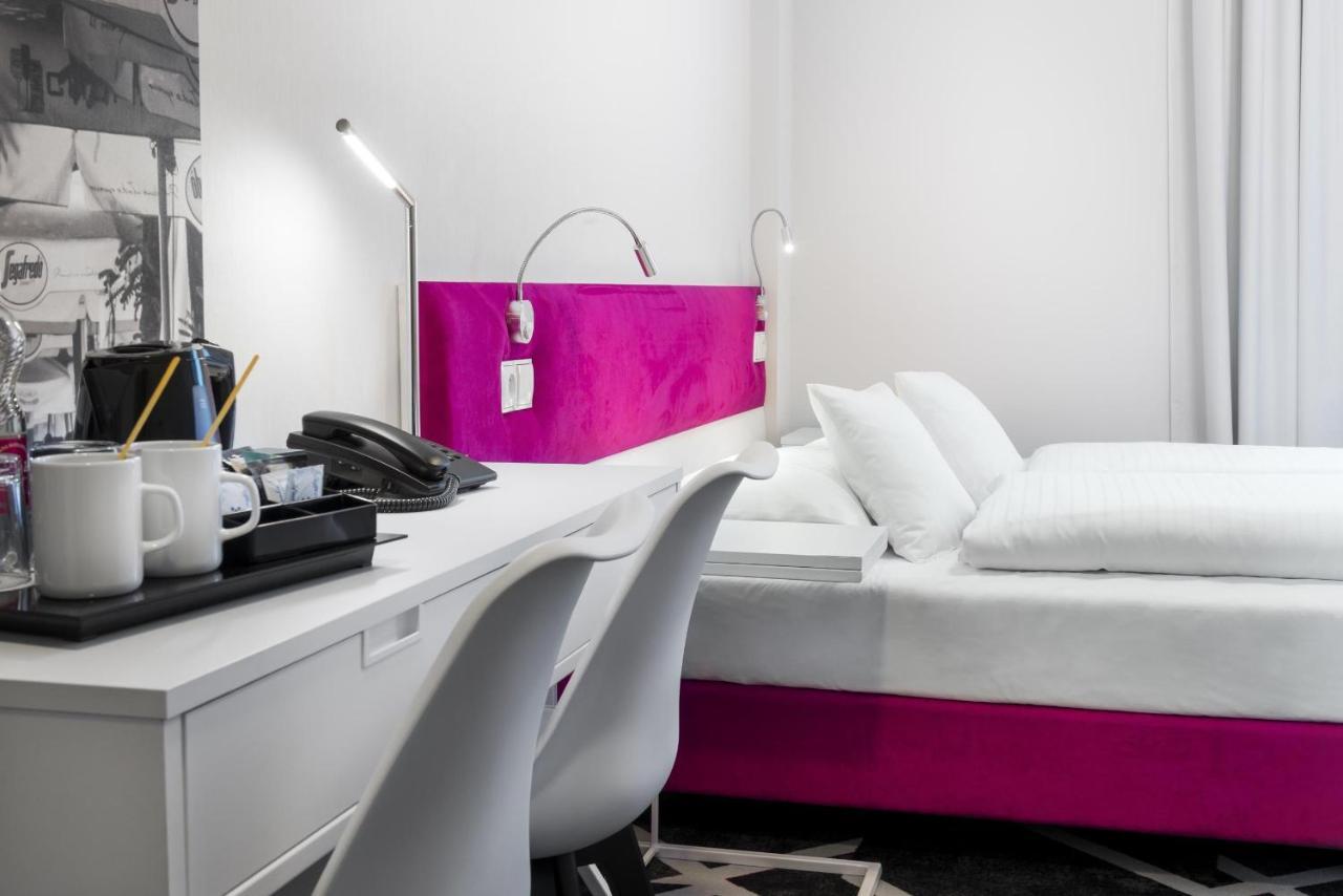 Double Room,1589425008:JPEG