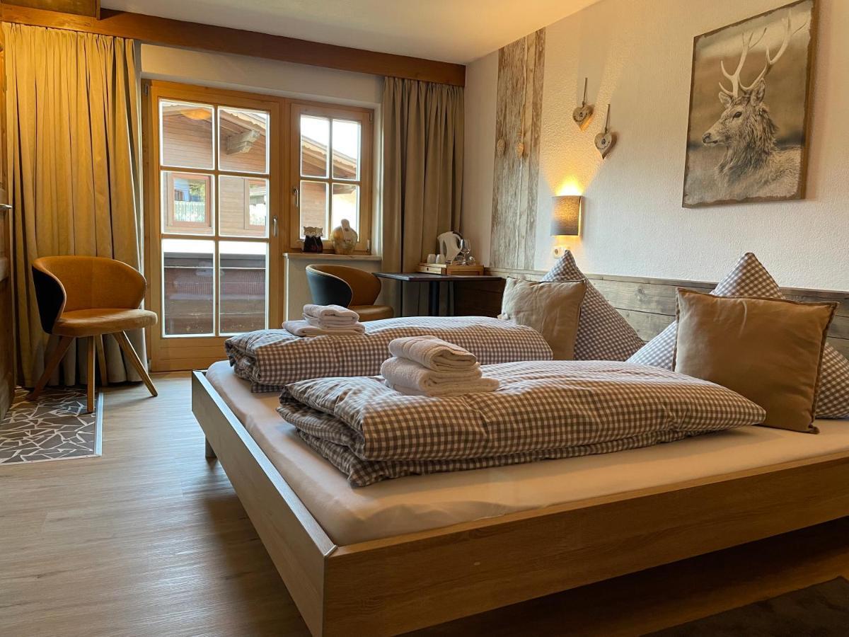 Doppelzimmer mit Balkon