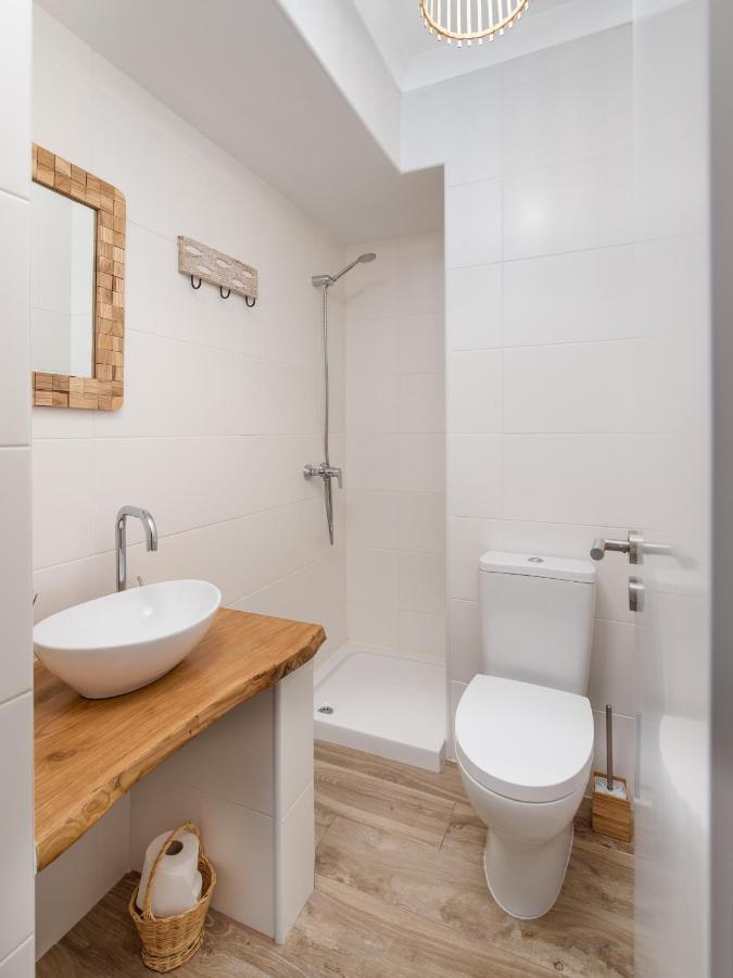 Twin Room Private Bathroom