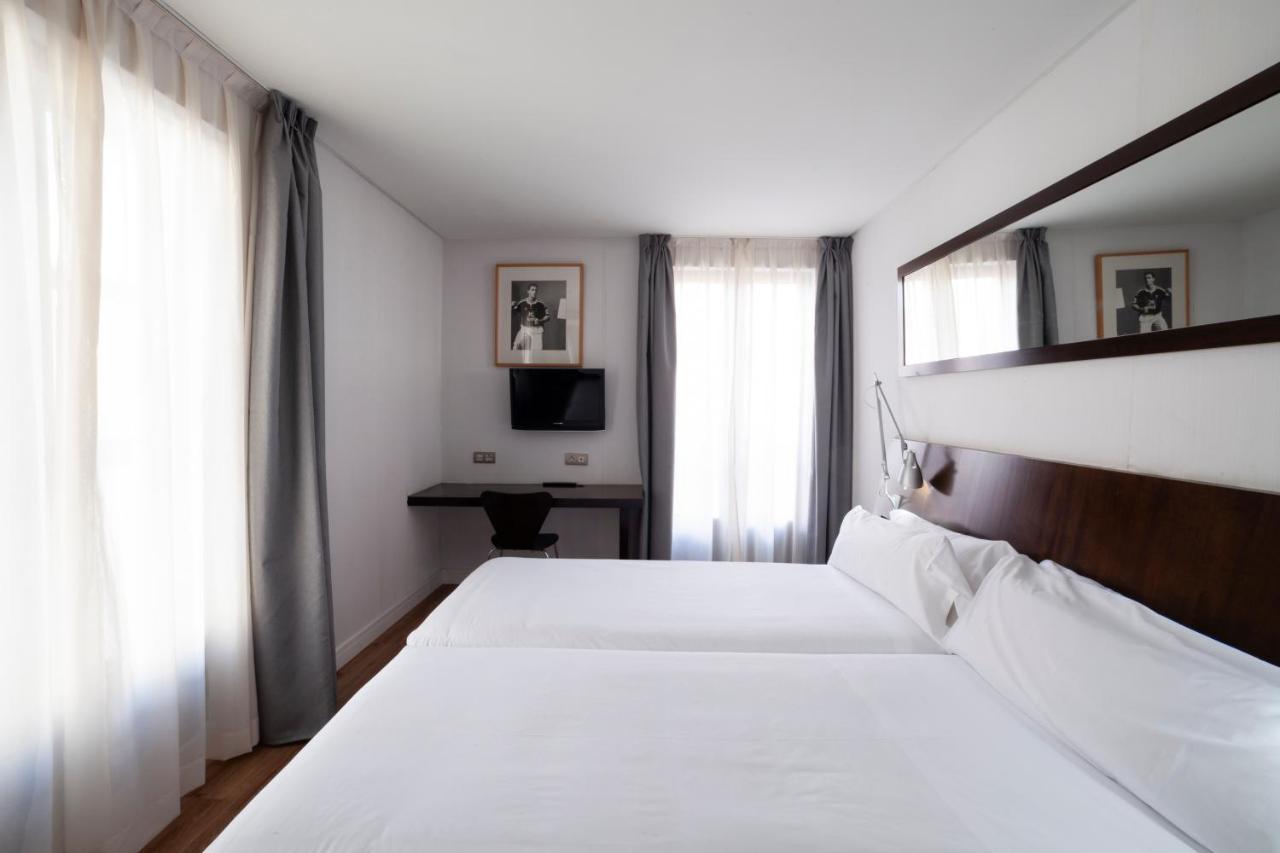 Double Room two Extra Beds