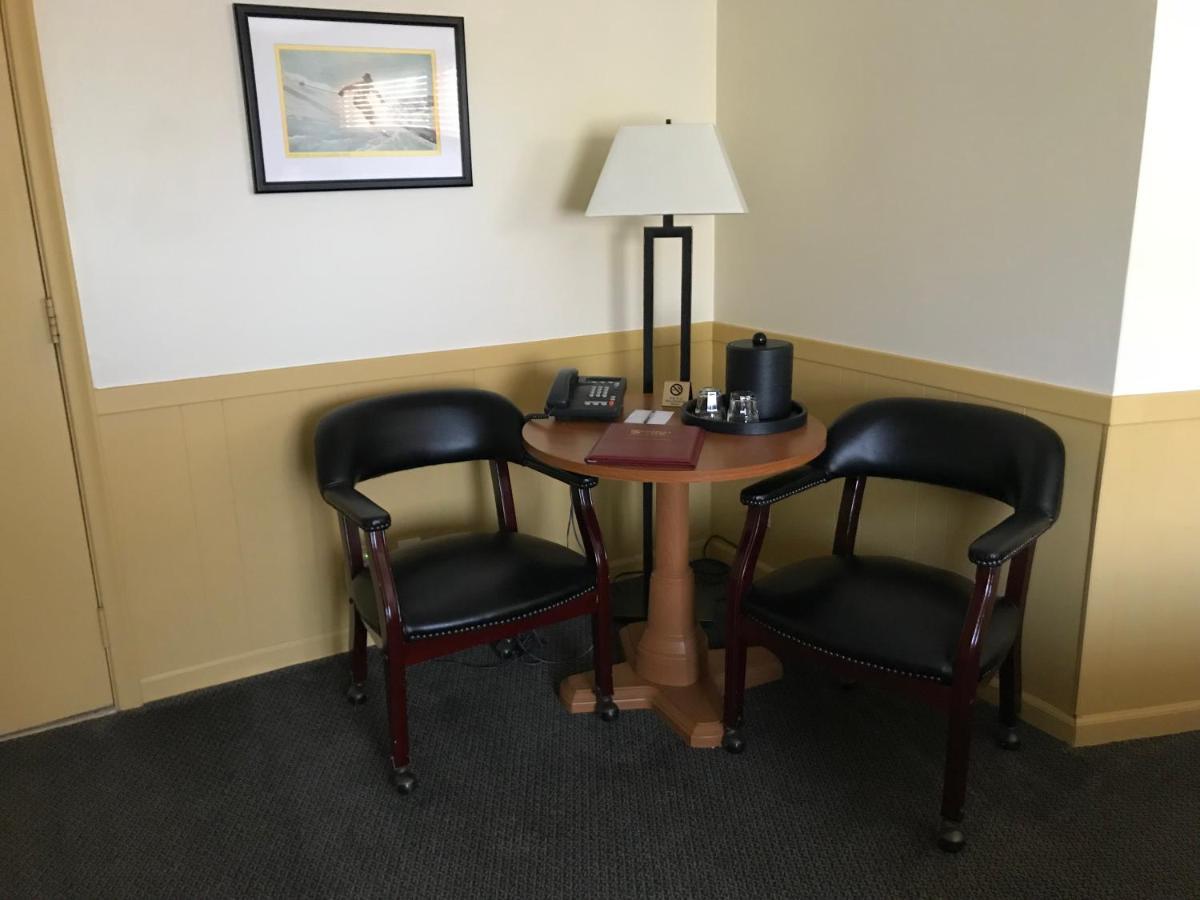 Standard Queen Room,1550724799:JPEG