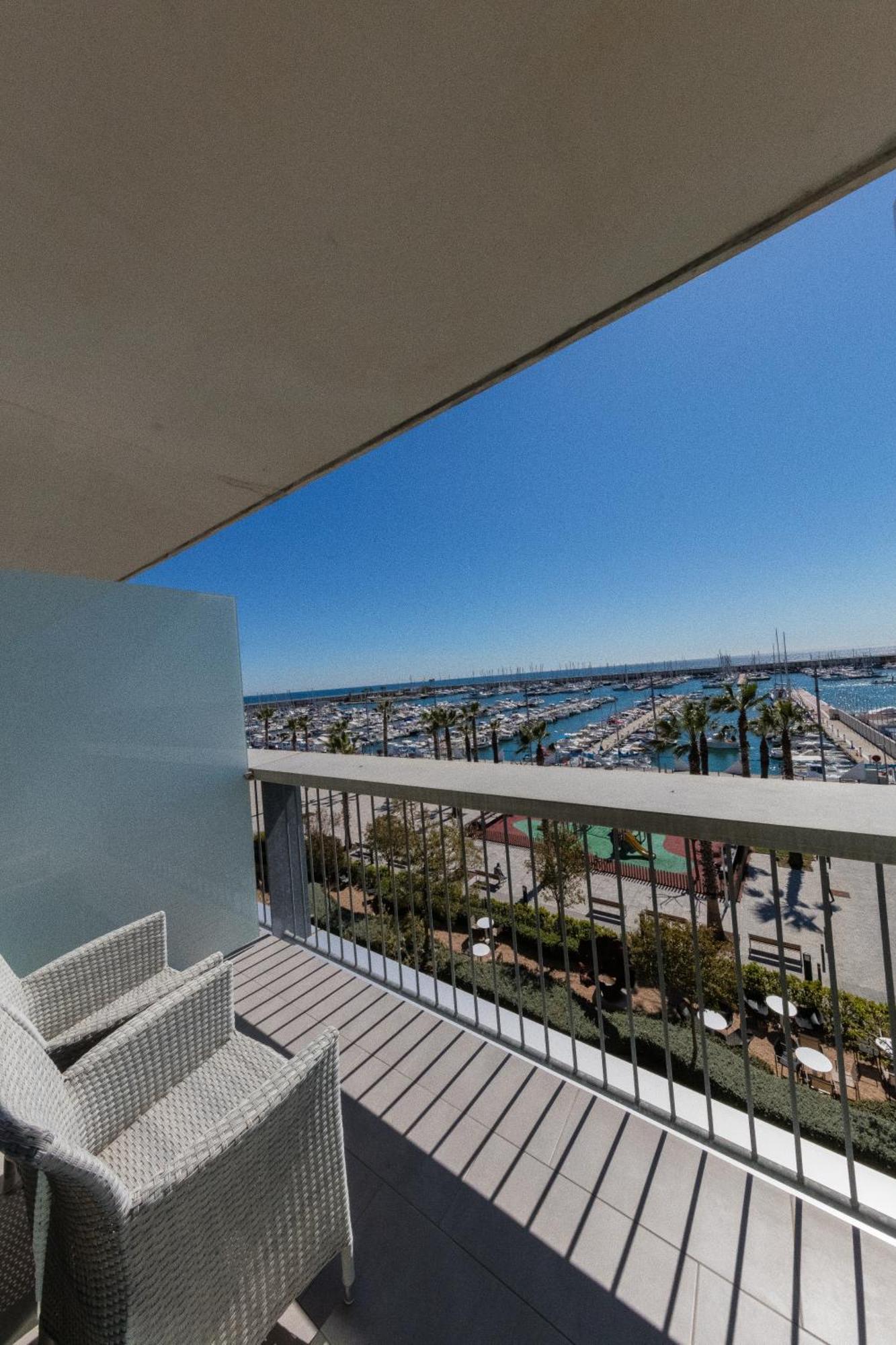 Double or Twin Room Sea View