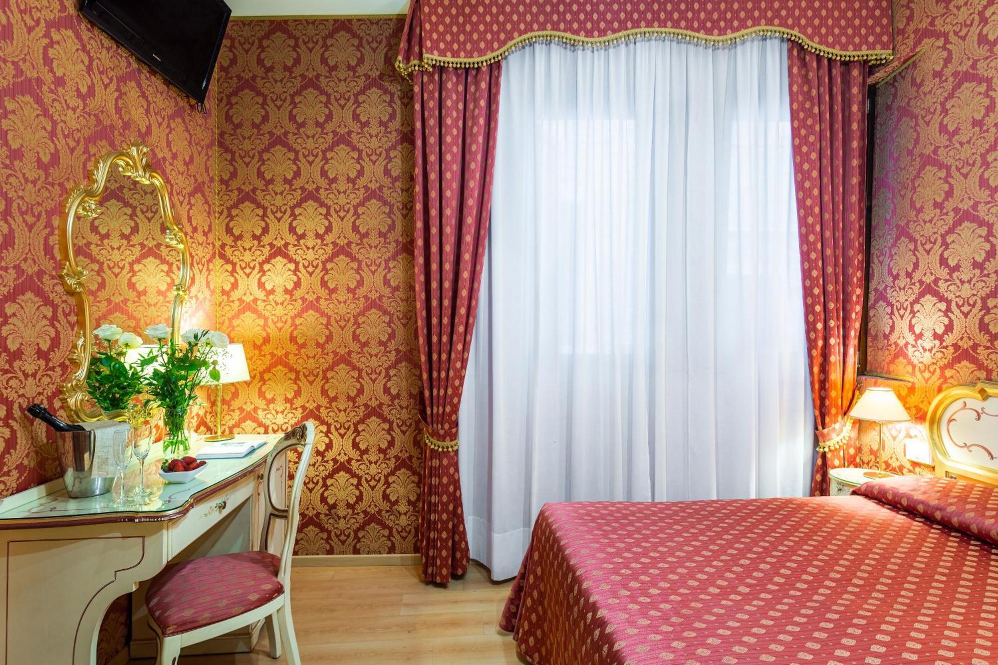 Classic Double Room