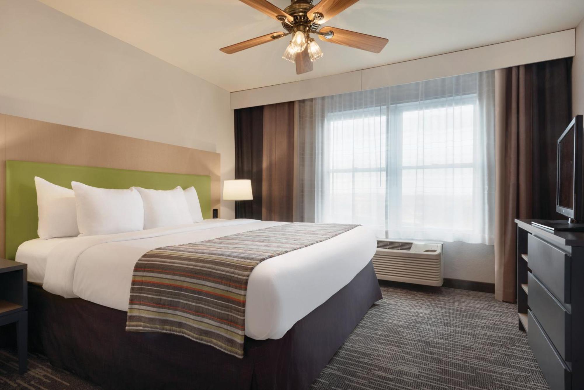 One-Bedroom King Suite,1219316254:JPEG