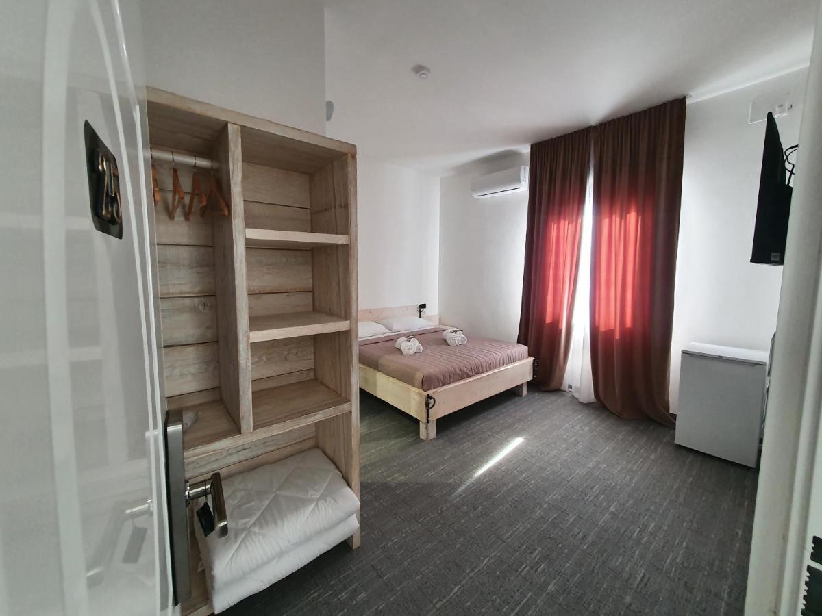 Double Room Private Bathroom