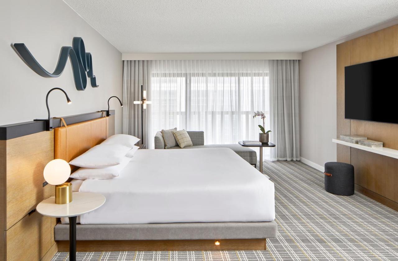 Executive Suite with Balcony