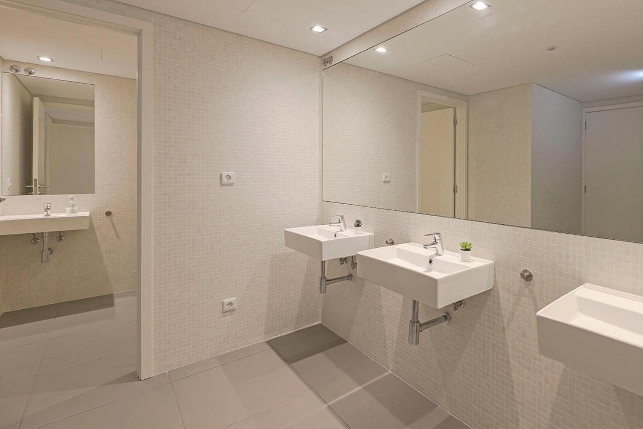 Standard Twin Room with Shared Bathroom,1231465070:JPEG