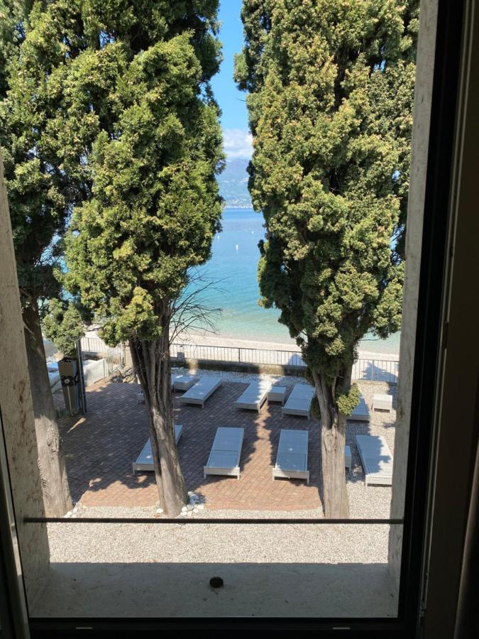 Double Room Balcony Lake View