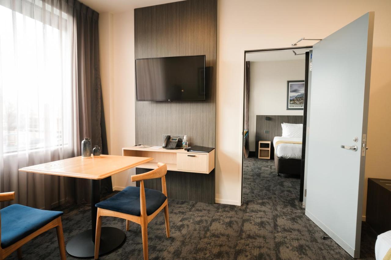 Double Room Two Bathrooms