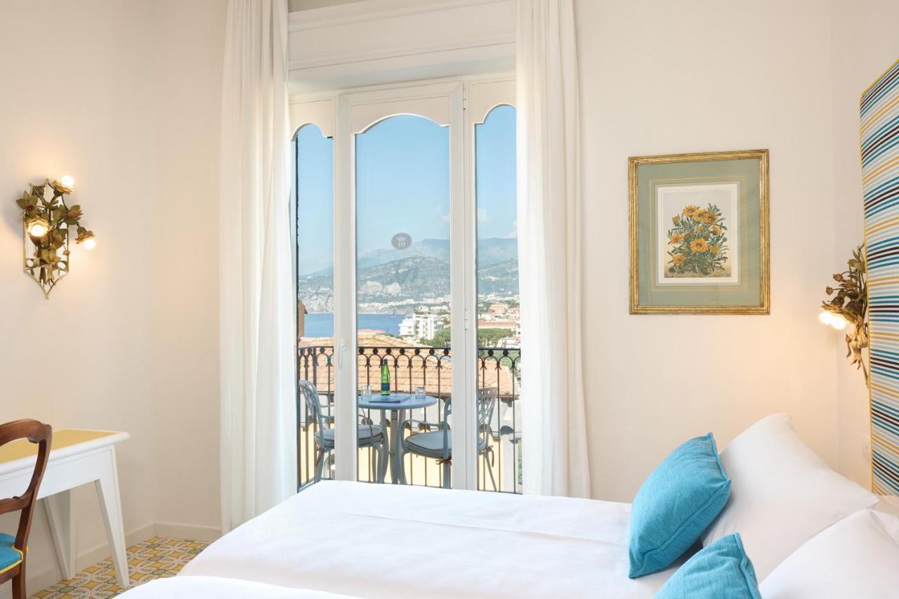 Quarto Superior com Cama de Casal ou 2 de Solteiro