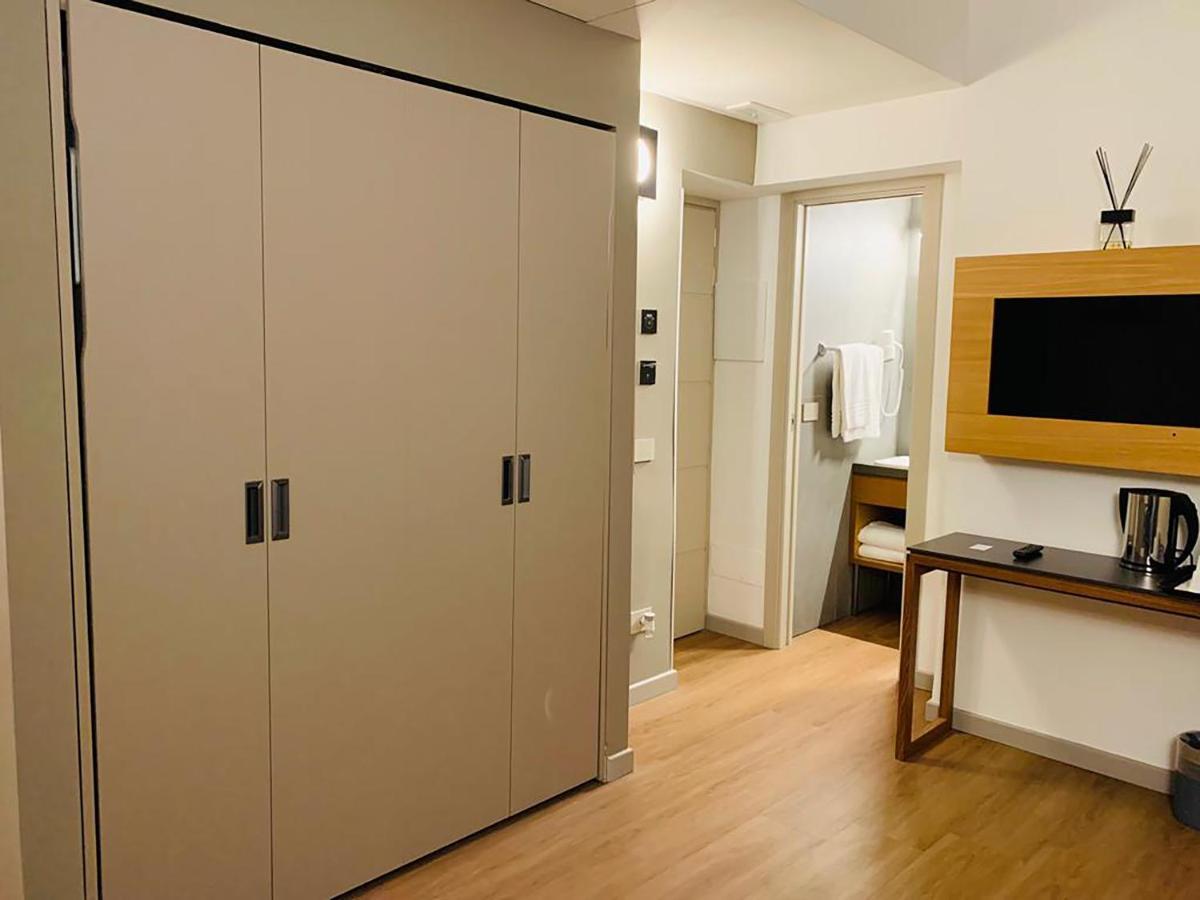 Standard Quadruple Room,988006012:JPEG
