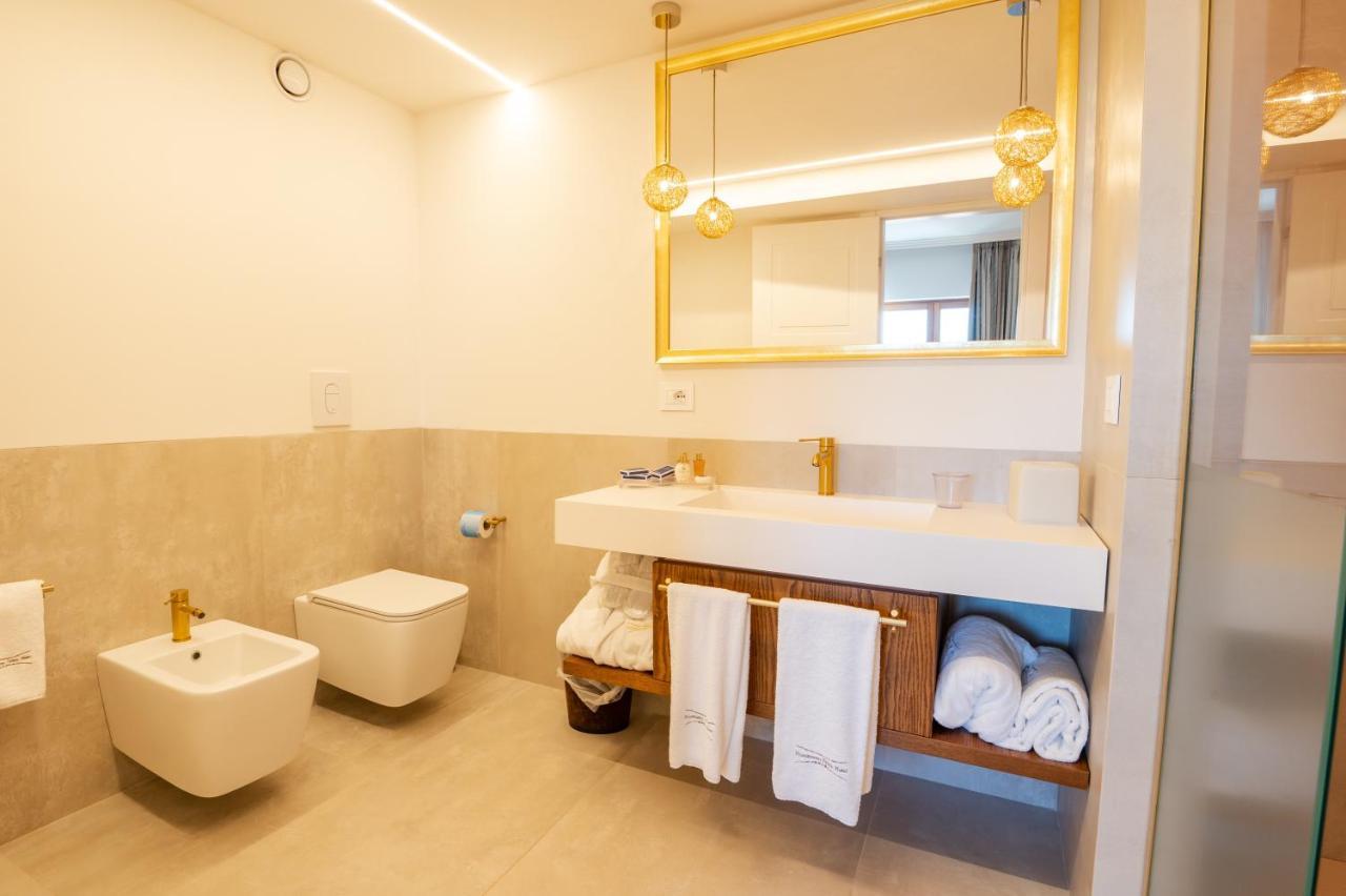 Suite,1260358615:JPEG