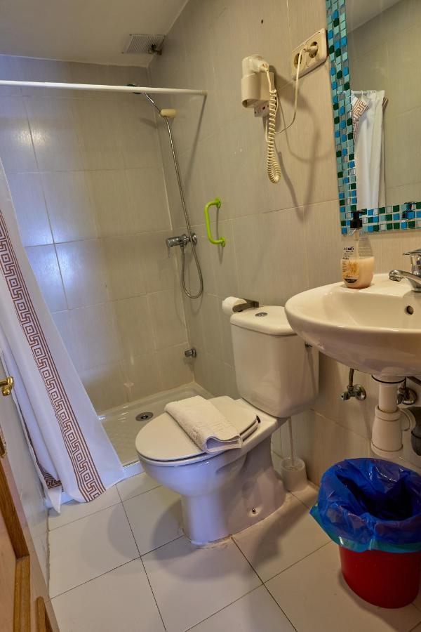 Double Room,1527023992:JPEG