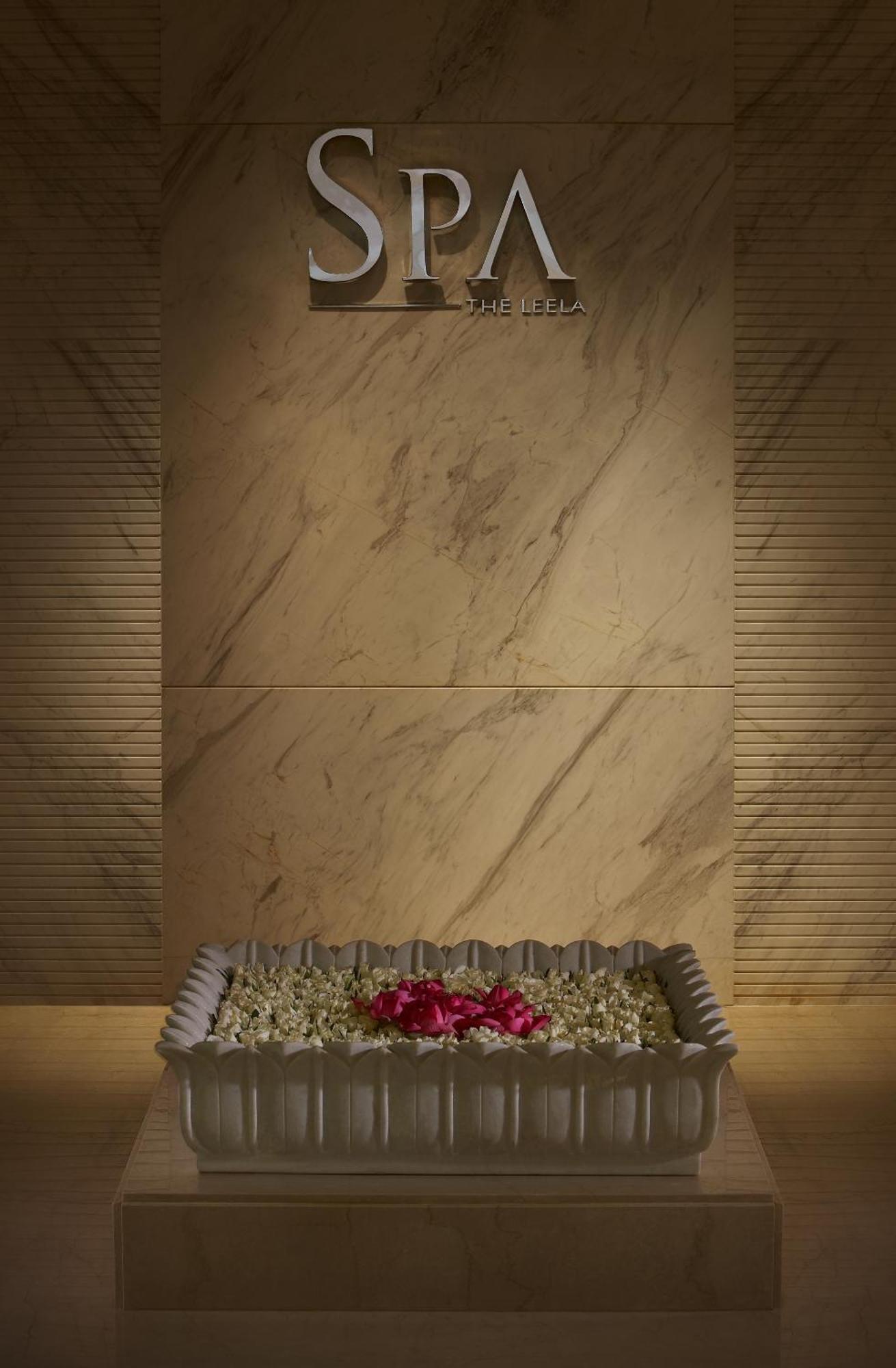 Premier Double or Twin Room with Pool View with 1+1 Happy hours are from 5pm to 7pm at 6 degrees on selected brands,1038506602:JPEG