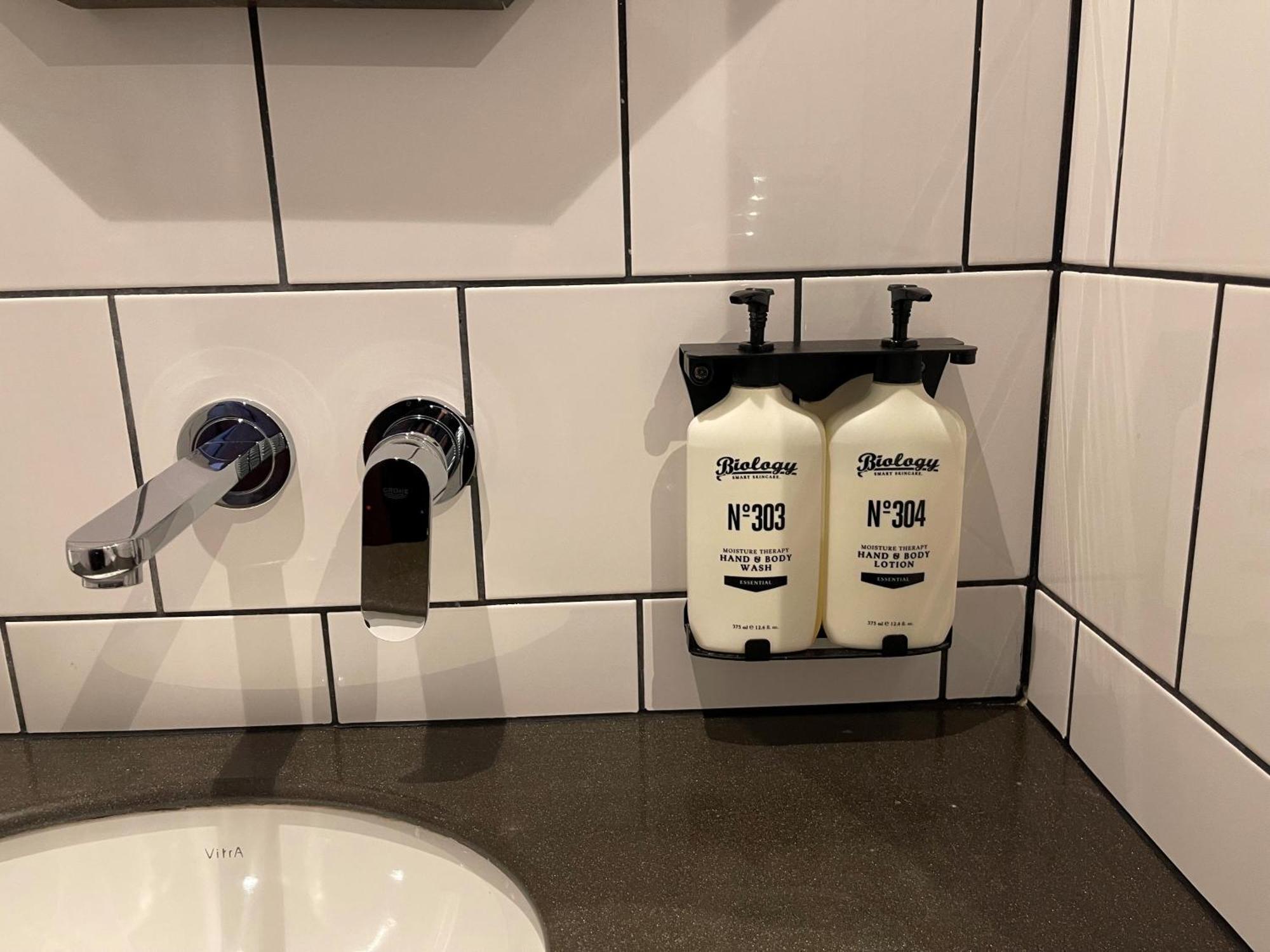 Premium King Room,1731451464:JPEG