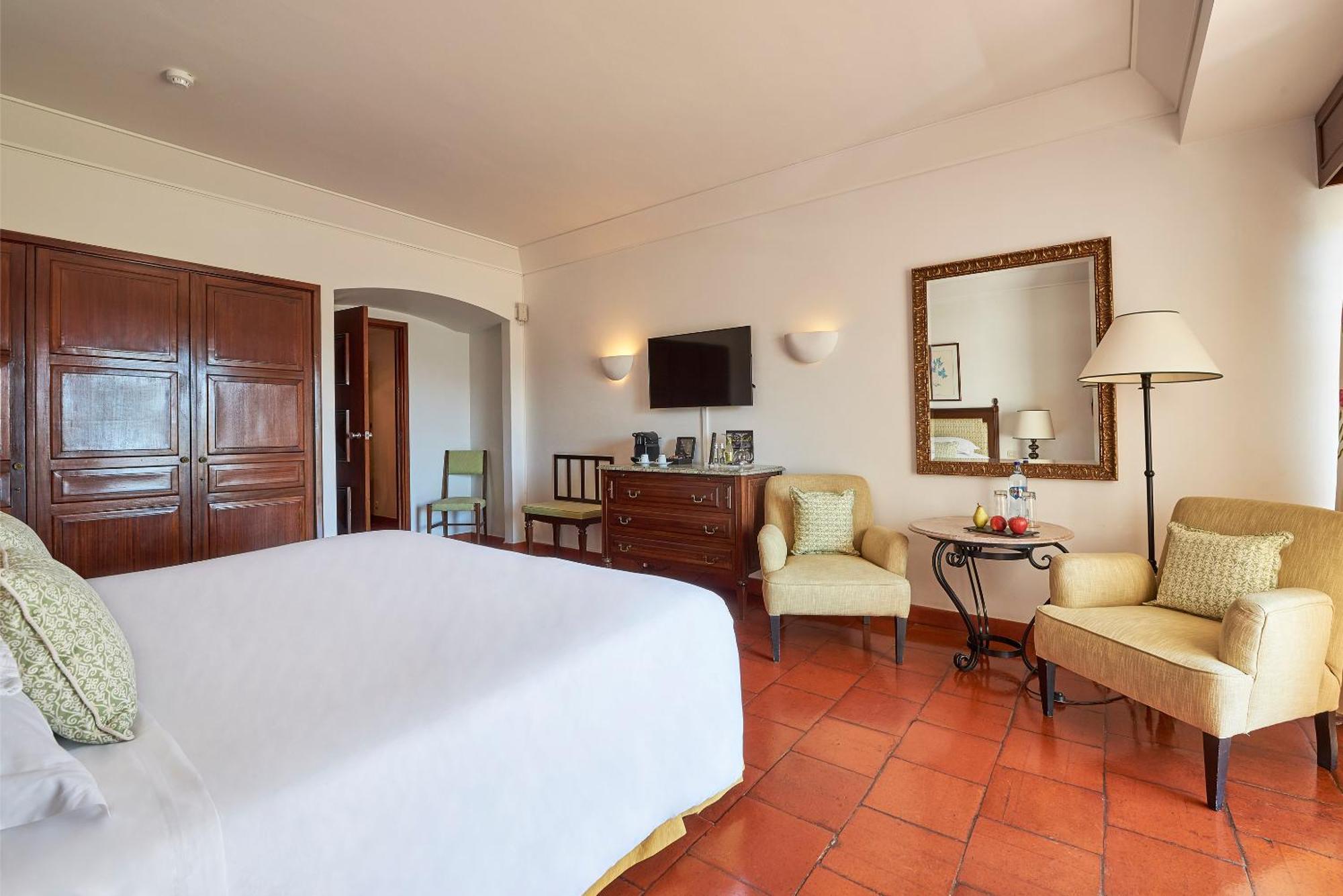 Classic Double or Twin Room with Land View