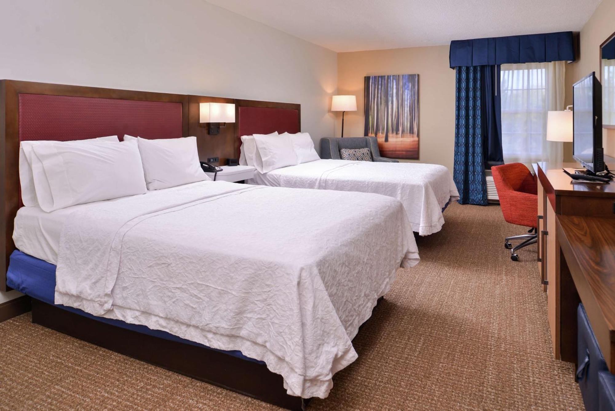 Queen Room with Two Queen Beds - Hearing Accessible