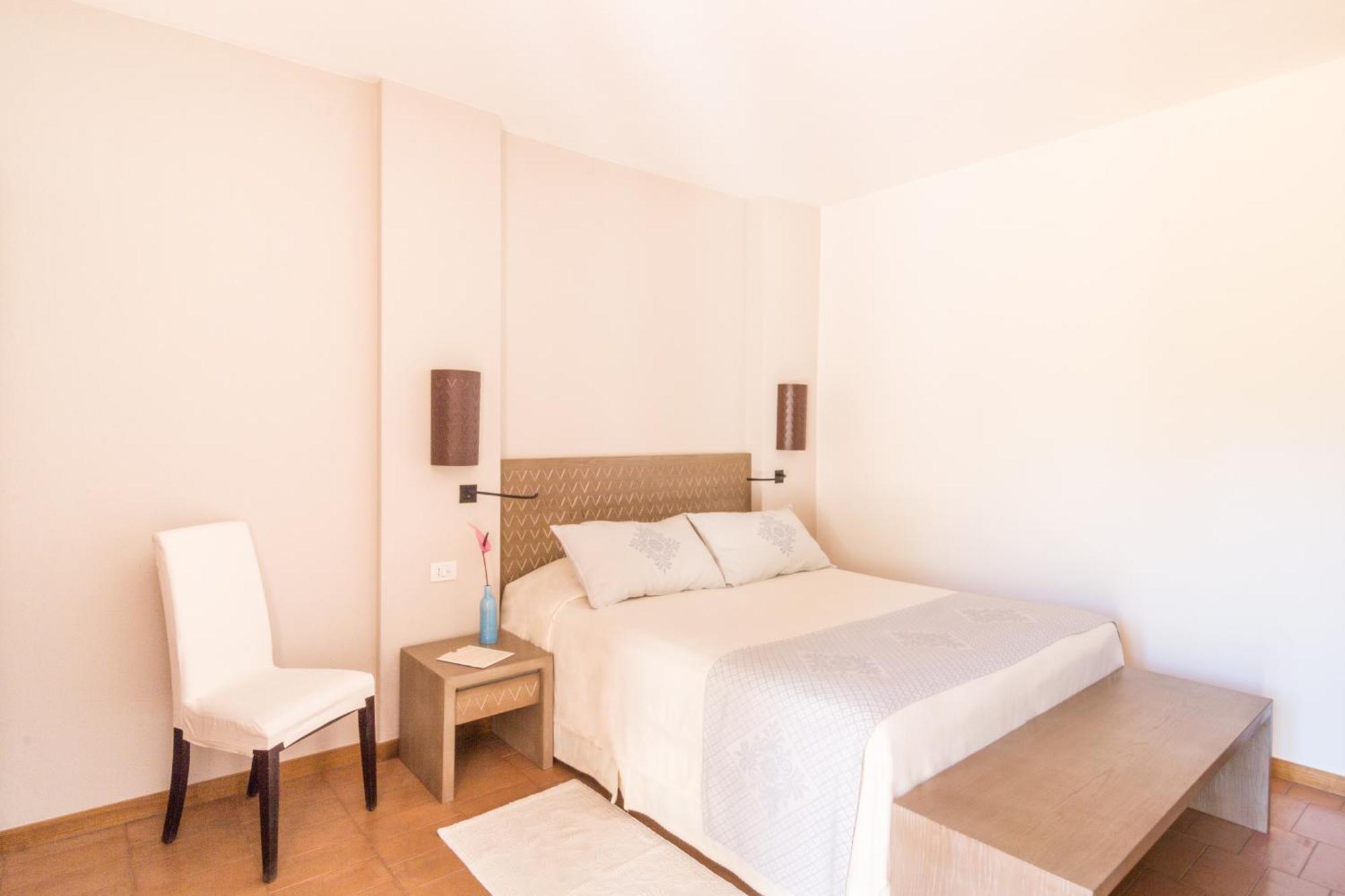 Double or Twin Room Garden View