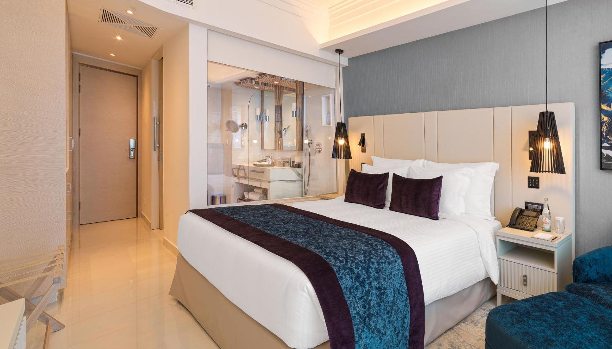 Deluxe Room with Inland View