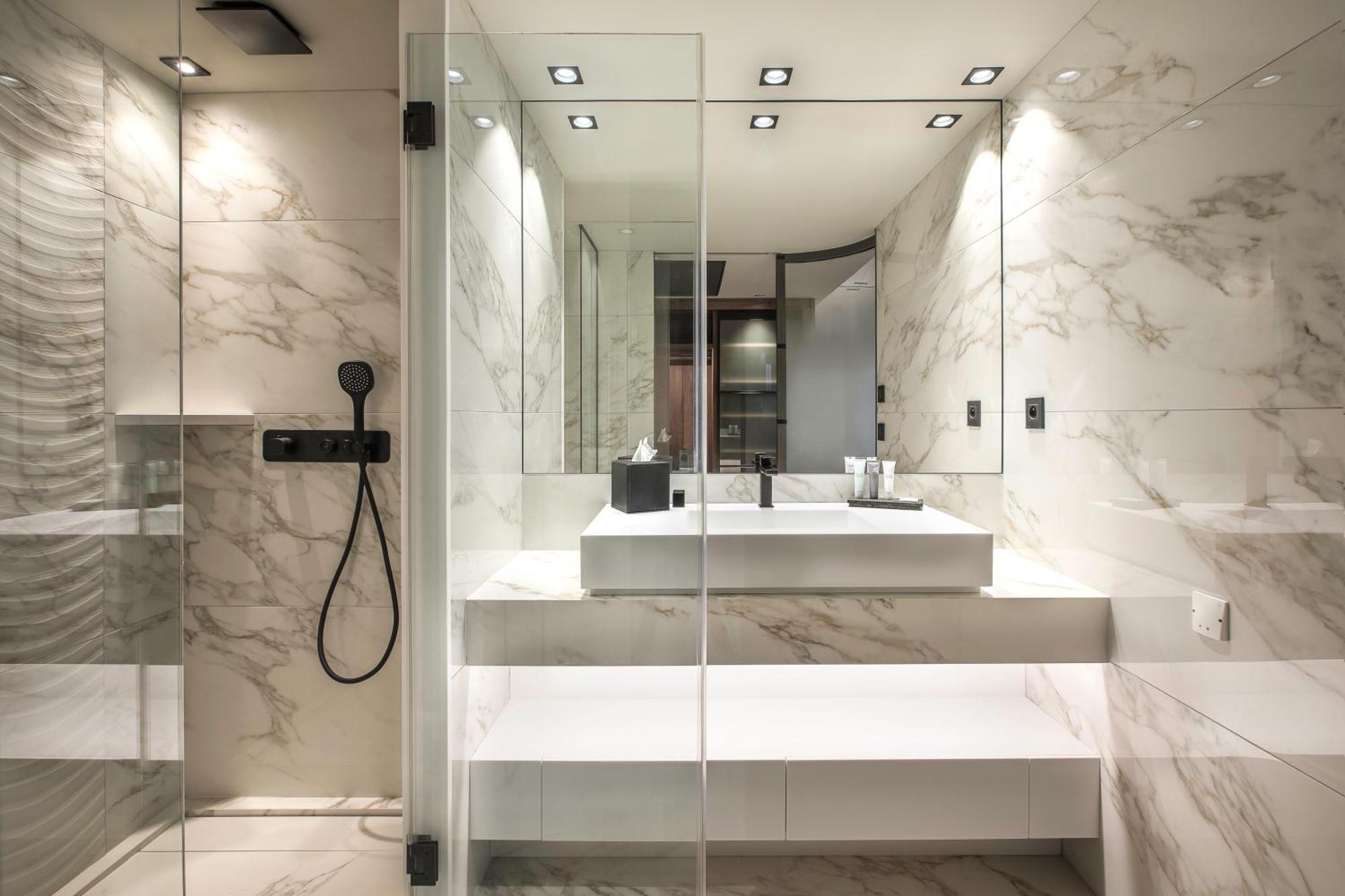Chambre Supérieure avec Balcon - Accès Gratuit au Spa