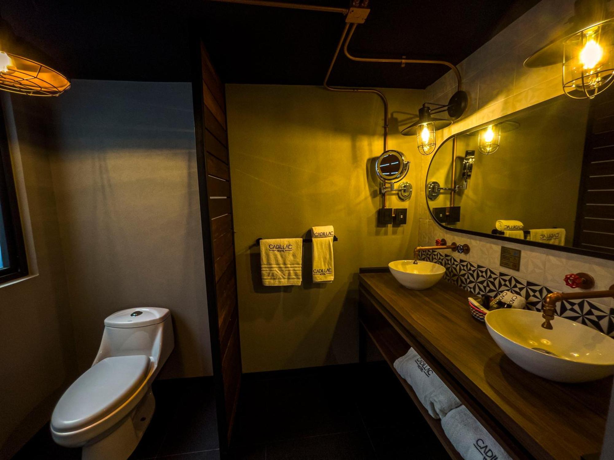 King Suite Spa Bath