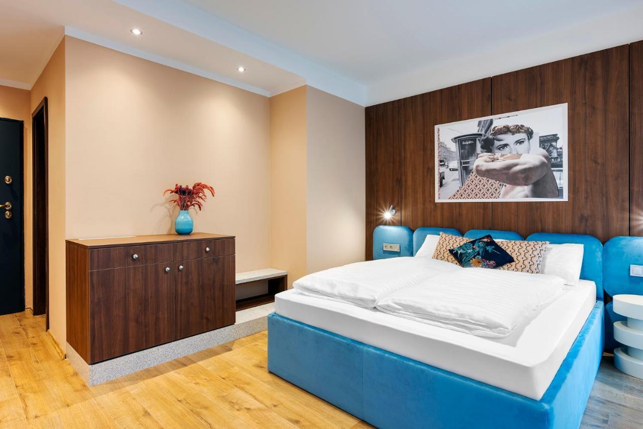 King Room with Balcony,1290268456:JPEG