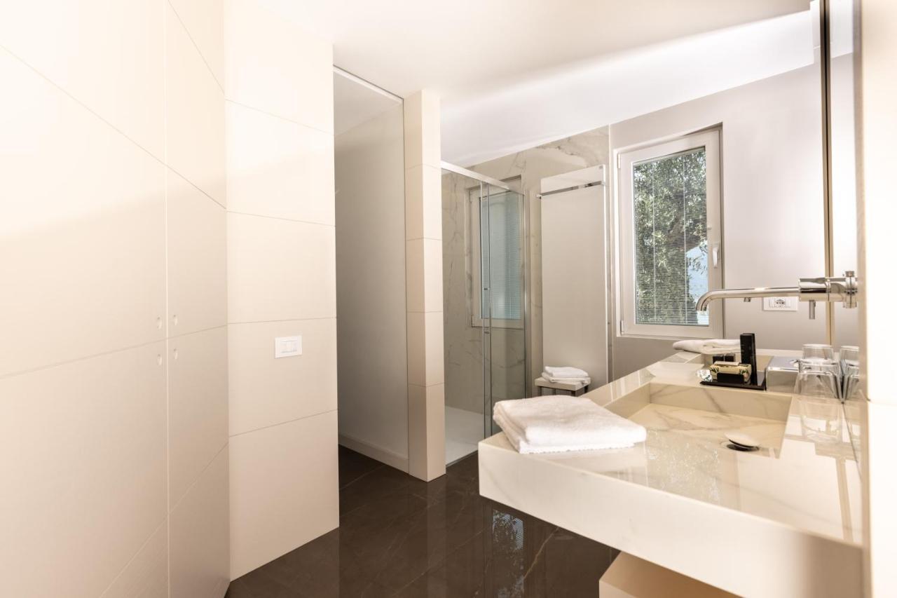 Junior Suite Superior Balcony or Terrace Lake View