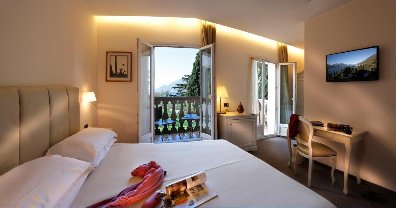 Double Room Balcony Lake View