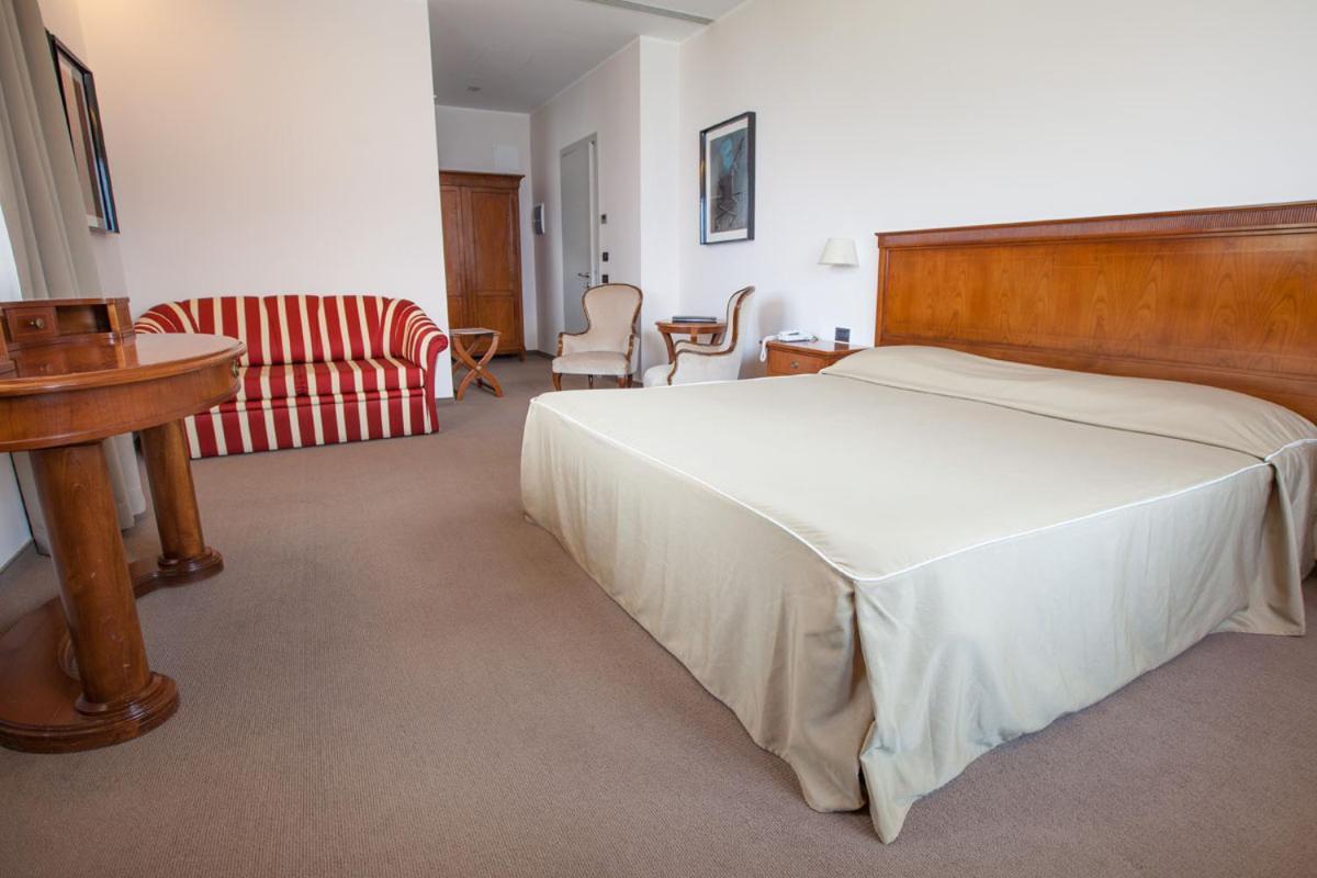 Double Room Lake View