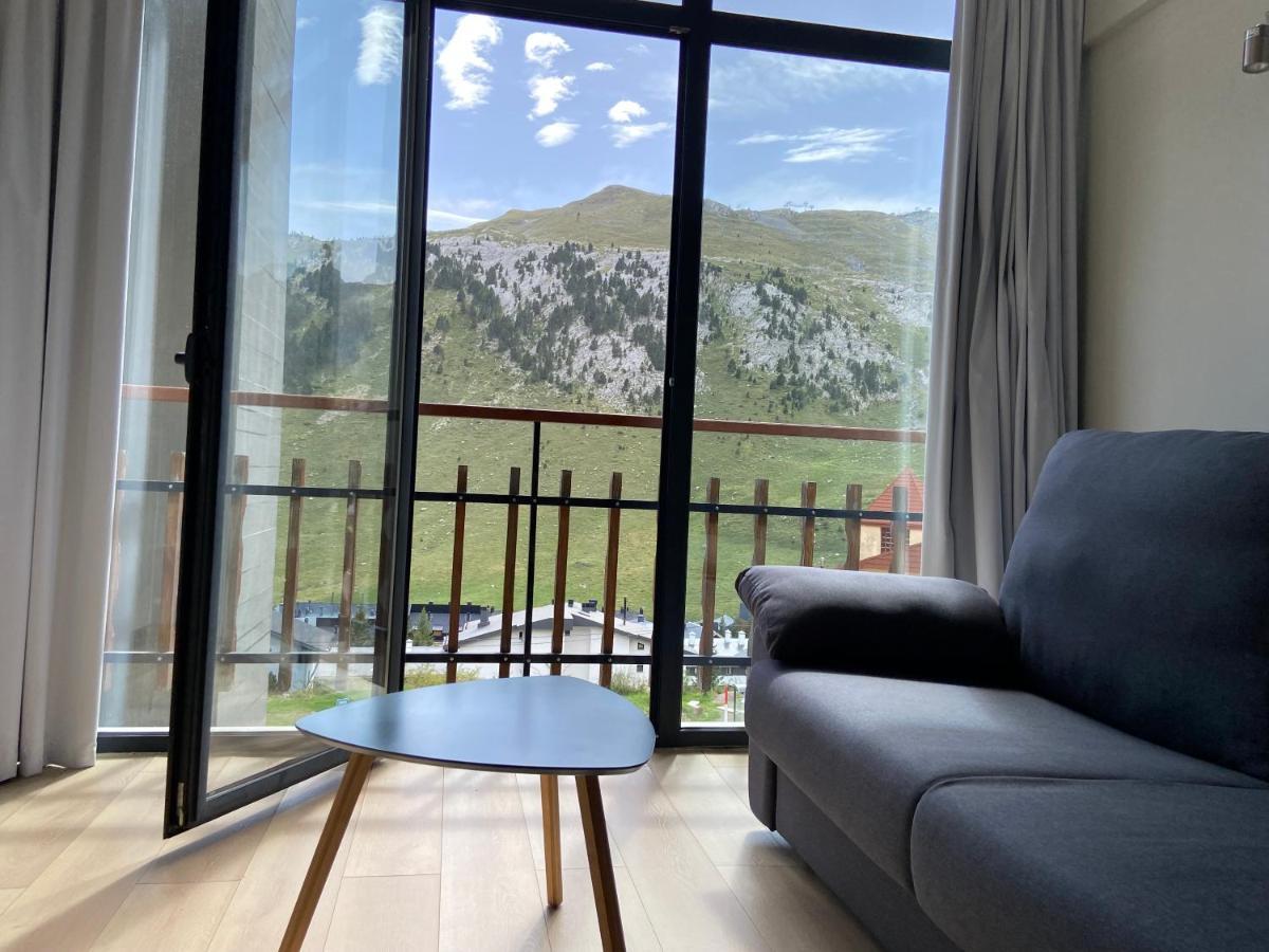 Family Room Mountain View